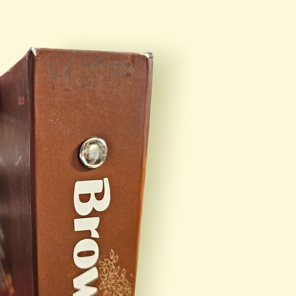 Girl Scouts Brownie guide book - Picture 4 of 10